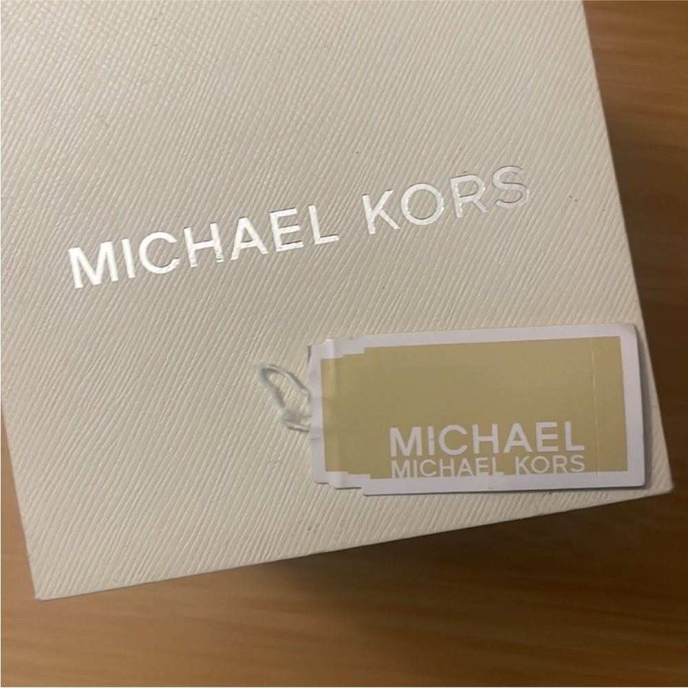 Michael Kors Silver Strap Watch - Picture 11 of 13